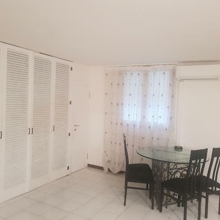 Monolocale Oberdan Apartment Bologna Luaran gambar