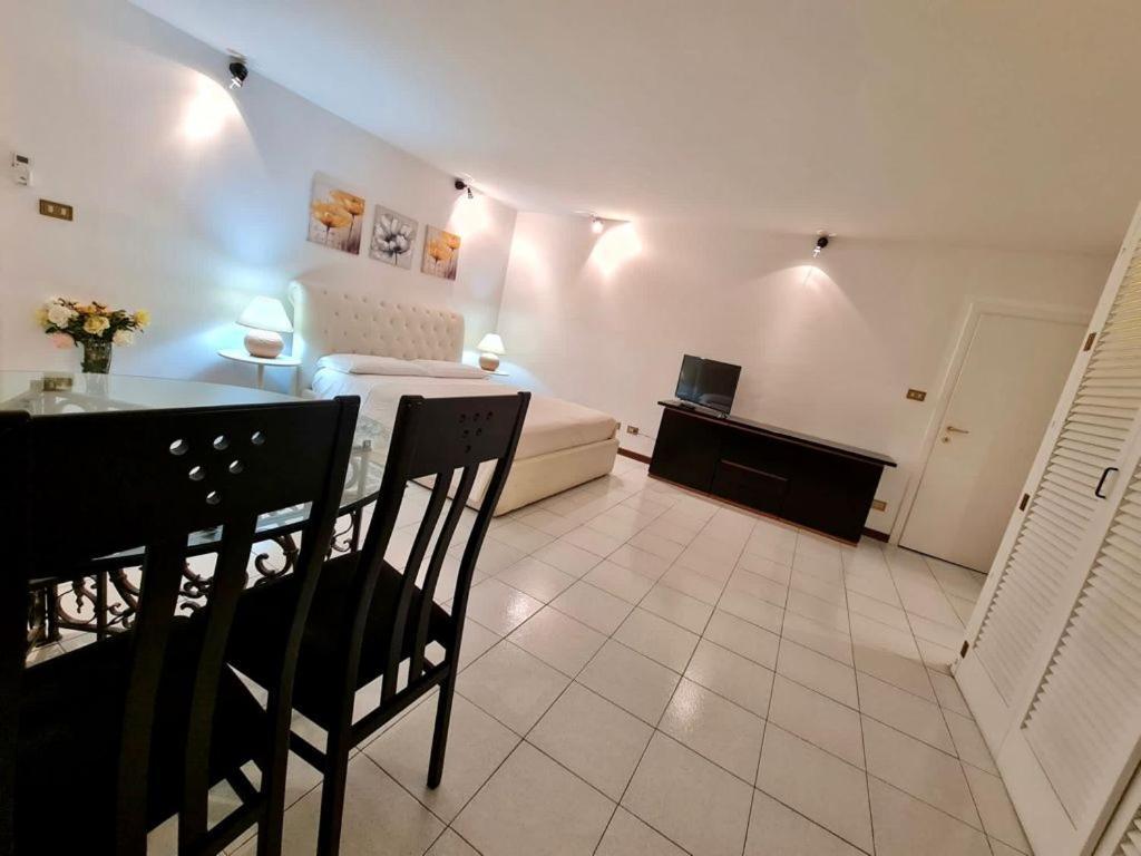 Monolocale Oberdan Apartment Bologna Luaran gambar